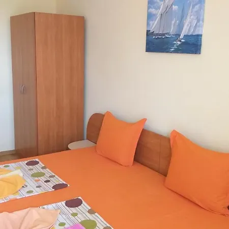 ゲストハウス Ivanovi 3*